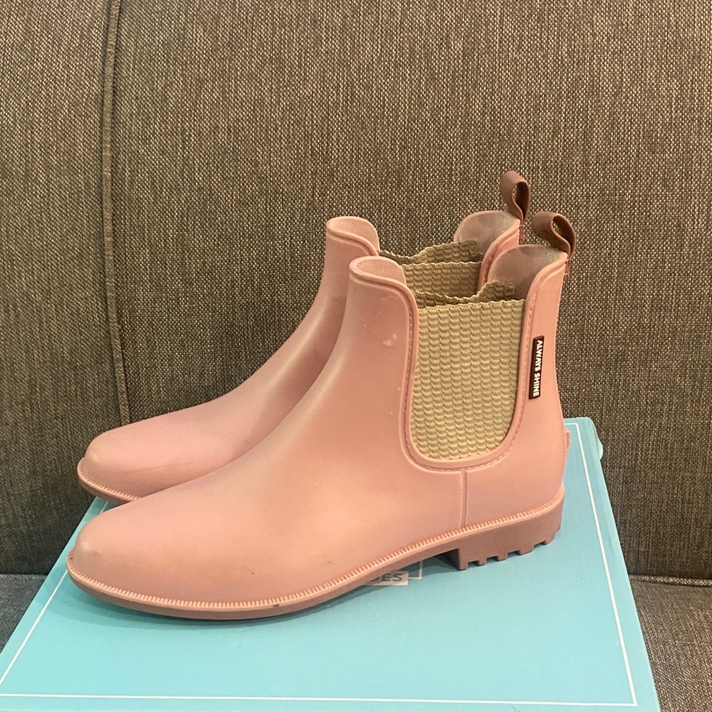 Women's Pink Chelsea Rain Boots